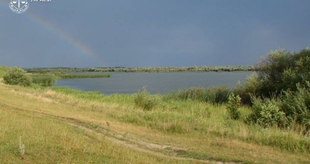 Рибний бізнес поза законом: на Львівщині суд повернув громадам понад 600 га водного фонду