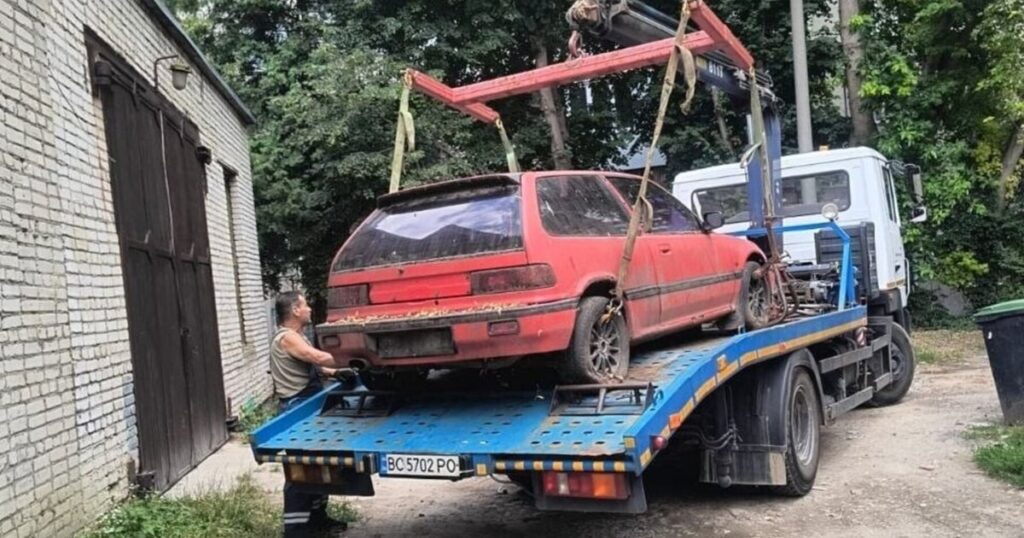 Львів: 119 автівок-привидів зникли з вулиць