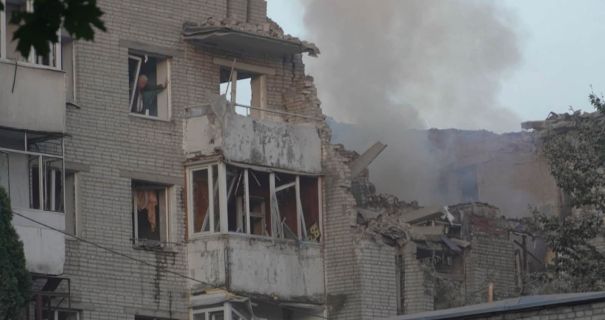 Львівські рятувальники визволили з-під завалів дев’ятьох: пошуки не припиняються.