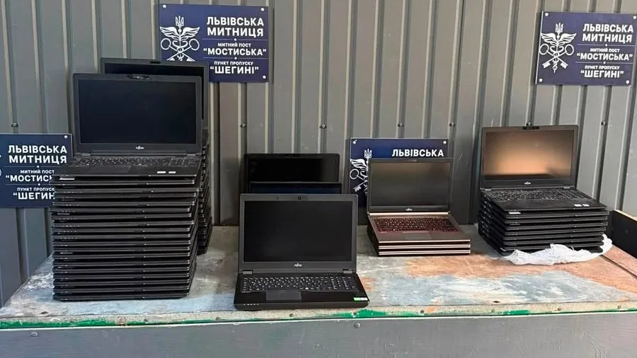 Шегині: 55 ноутбуків на 400 тисяч – контрабанду виявлено на кордоні.