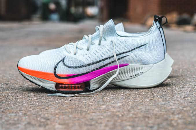 Сучасні моделі чоловічих кросівок Nike 