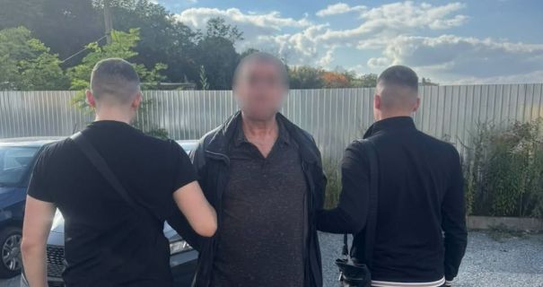 Львів: підпалив Audi, згоріли два авто – затримали підозрюваного