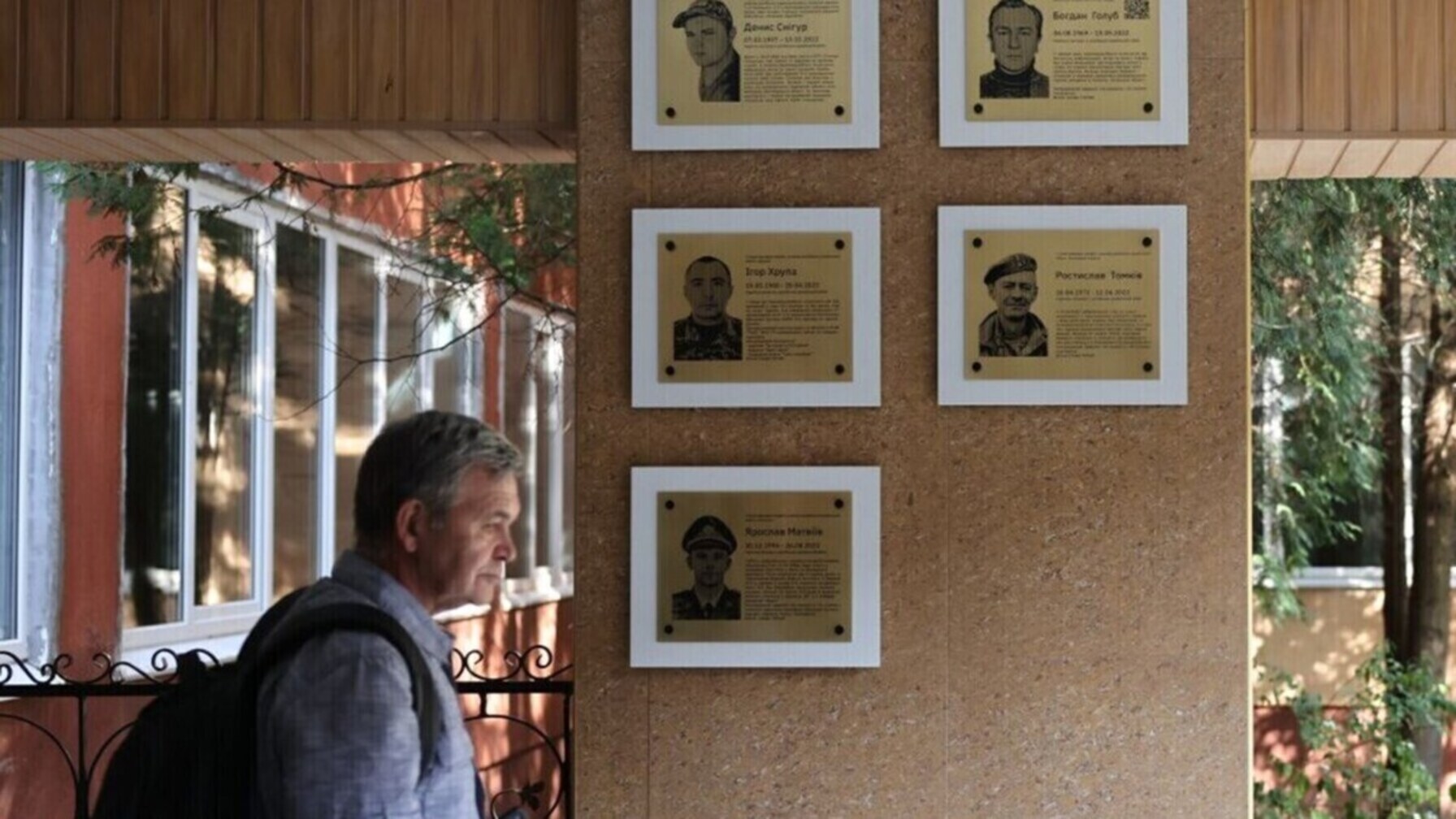 Львів вшановує героїв: 19 меморіальних таблиць загиблим захисникам України.