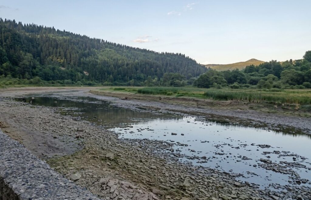 Річки області на мілині: низькі рівні води, очікувані опади.