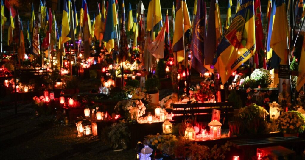 Львів запалить лампадки на полях захисників: спільна пам'ять.