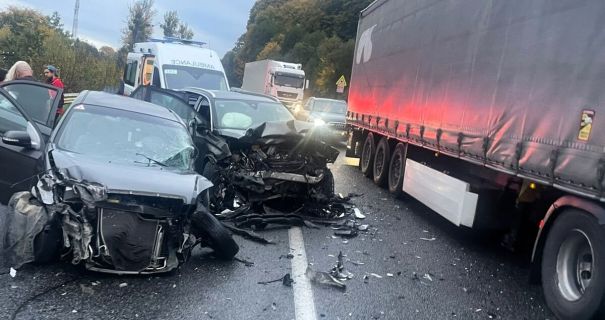 Львівщина: ДТП за участю трьох авто, 6 постраждалих, серед них 3 дитини.