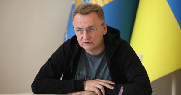 Львівський кабінет і авто мера під ковпаком: Садовий досі не знає, хто стоїть за прослушкою.